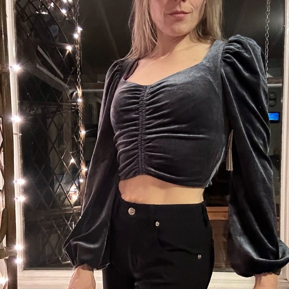 Meraki Puff Sleeve Velvet Crop Top size XS | Ruched Front Scoopneck NWT - Picture 4 of 7